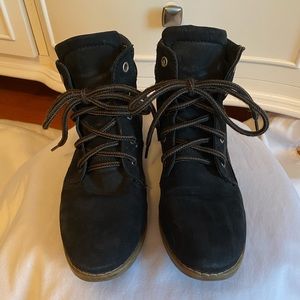 Steve Madden black boots